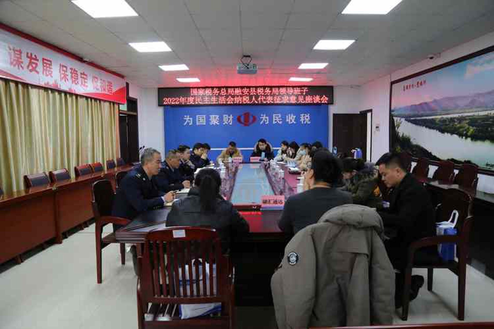 商业情报分析选购指南：打造决策黄金眼